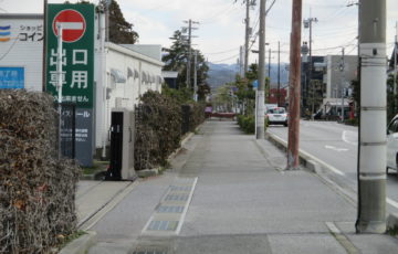 彦根　カインズモールの危険な駐車場出口